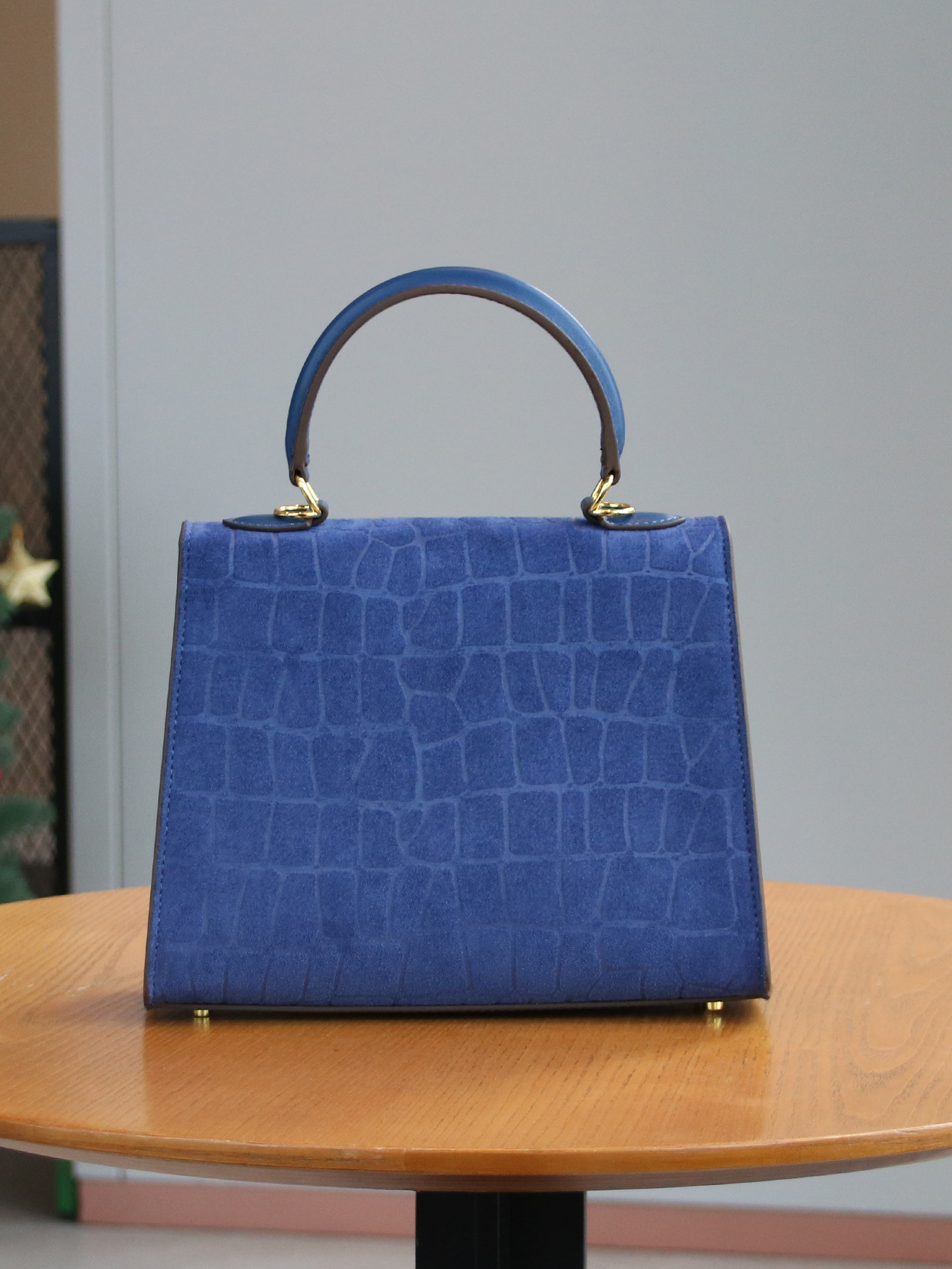 Fall/winter 2025 retro frosted - Leatherwork Free Patterns review and price